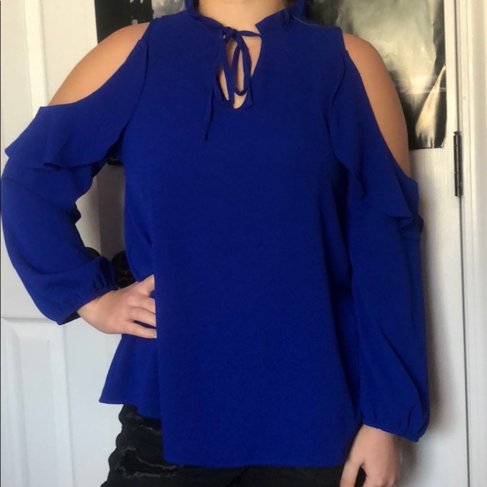 “Moa Moa” Cold-Shoulder Top - NWT
